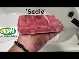 Lush 'Sadie' bath bomb Tub Demo
