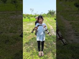 Cô ấy sẽ chọn kẹo cầu vồng, xúc xích siêu cay hay trái thanh long? #shorts