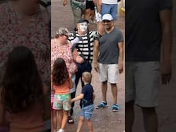 Silent but savage delivery from Tom 🤣 #seaworldmime #tomthemime #funny #comedy #shorts