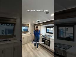 These RVs Cook Literally 👏 #rvlife #rvlifestyle #rvtravel #rvliving #rv #camper #rvtour #rvreview