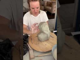 Toutes les étapes du modelage d’une tête dans l’argile #mainsdanslaterre #argile #coursdesculpture