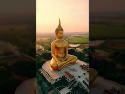 🙏 How massive is Wat Muang? Tag a friend who needs to see this!