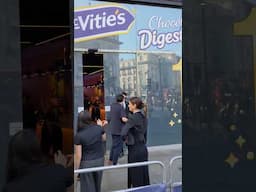 McVitie's Chocolate Digestive Experience PICCADILLY CIRCUS 🫖