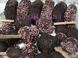 CHOCO FRESAS BANANAS Y DANONINO