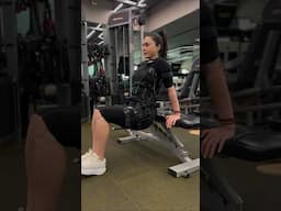 💪 #preityzinta getting STRONGER in the #gym #workout #shorts #actress