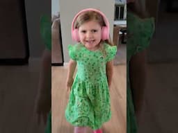 Happy St Patrick's Day Leprechaun dance! #kidsvideo #trending #everyone