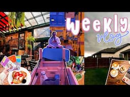 reading 4 books, book shopping, + a book haul | WEEKLY VLOG