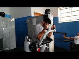 #TreinoBRUTOMEMO | Tríceps na máquina