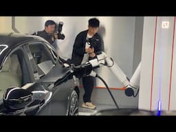 This Car Can Charge Itself Very Fast! Zeekr Autonomous Charging Demo at Auto Shanghai 2025 | WhichEV