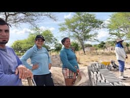 VISITANDO AS OBRAS E PRESENTE PARA VARIAS PESSOAS