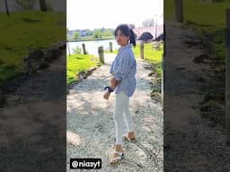 Hola! Aquí os dejo mi outfit en blanco y azul 💙🤍 #ootd #niaysuscositas #fashion #nature #style