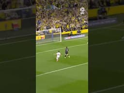 Leeds turning on the style! 🪄 #EFL #Goal #Leeds #LeedsUnited #Highlights