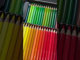Review! @ohuhuart_official set of 72 oil based colored pencils #art #sketchbook #coloredpencils