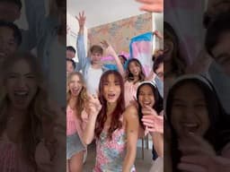 Gender reveal party being trans 🏳️‍⚧️