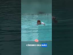 joguei na piscina reação inesperada!