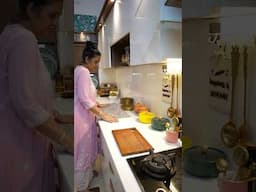ऐसे इन सब को भगाती हूँ  ..Mini vlog  #shortvideo #shorts #kitchen #cleaning #shorts