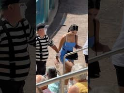 Love at first mime 😍 #seaworldmime #tomthemime #shorts #funny #funnyvideos #funnyshorts