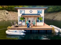Couple LIVES on (and builds!) FLOATING HOUSES ⚓️