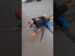 Foam Roller your QUADS 🤙 #movementactivities #lowerbackpain #mobility #backpain #mobility