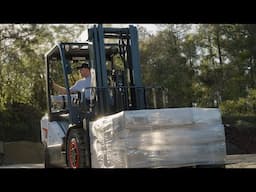 Simplify Material Handling with the G25S-7 | Bobcat | Forklift | Spotlight