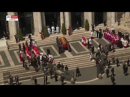 Pope's coffin arrives at Basilica of Santa Maria Maggiore