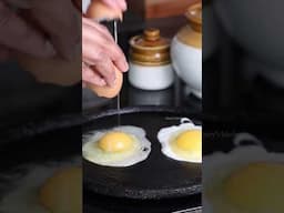 മടി പിടിക്കുമ്പോൾ എളുപ്പം ഉണ്ടാക്കാം ഉപ്പുമാവ് / Upma recipe / Uppumaavu / Easy Breakfast #shorts