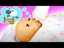 Baby Annabell doll is sleeping! Let's build a new toy changing table for baby dolls & play with toys