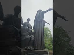 her children rise up