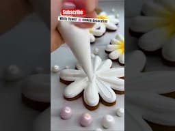 White flower cookie decoration #decoration #art #cookies #food #sweets #satisfying