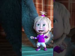 Veri appassionati di calcio! 📺⚽ #mashaandthebear #mashaeorso #Shorts #cartonianimatiperbambini