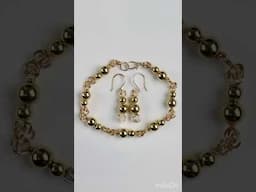 Beaded cat bracelet and earrings made with 20g @beadalon German-style wire. #braceletmaking