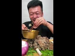 The freshly cooked clear water lamb leg is so delicious #Oh, it's too delicious #food #eat meat in