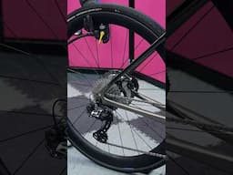 THE MOST SATISFYING NOISE DURING A BIKE BUILD #mucoff #pop #bikemaintenance #bike
