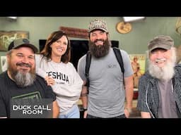 Uncle Si Learns the Toxic Industry Secrets From a Former Hooters Girl | Duck Call Room #443