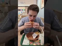 Trying 'MOS Burger' in Japan 🇯🇵