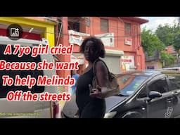 A 7yo girl cried because she want to help Melinda but she can’t 😞😫😭