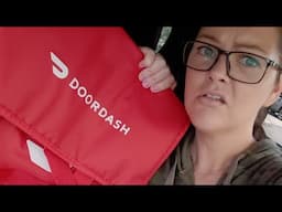That girl that delivers on Door Dash and Uber Eats is LIVE!