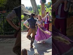 Disneyland Paris, Rapunzel and Flynn, Carry on spinning Disney Princess! Tangled dance!