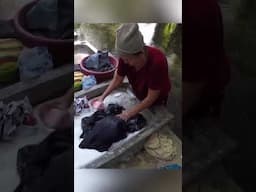 Así lavan la ropa en los lavaderos públicos de El Salvador 🤩 #ElSalvador #YoutuberoSalvadoreño