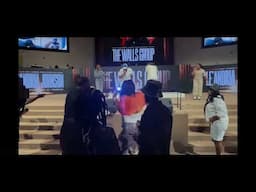 ￼ The Walls Group and Le’Andria Johnson Deliver Performance of Satisfied in Arkansas