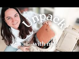 UNPACK WITH ME | Minimalist Backpack Review (Bagsmart)