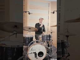 #MicChallenge: Three Mics, Two Drummers – Who Wins?