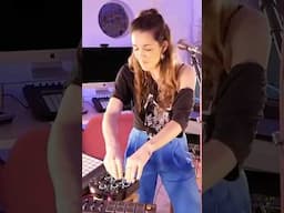 Throwback: live performance of my tune ABXY featuring the Roland SE.02, Boss Ve-500 and Lumi Key