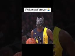 When Chadwick Boseman helped Victor Oladipo put on the Black Panther mask in the dunk contest 😢🙏