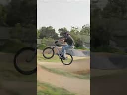 Wait for it... 🔥🤩 #Cycling | 🎥 @nineyard_ x Tim Bringer