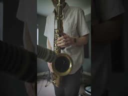 Just a blurry dude playing Round Midnight 🎷#saxophone #jazz #musician #theloniousmonk #improvisation