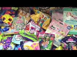 Opening Blind Bags: Littlest Pet Shop, Tokidoki Unicorno, Hello Kitty & Friends, I ❤️ Penguins, TWST