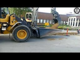 Volvo ecr88D and L60F in work