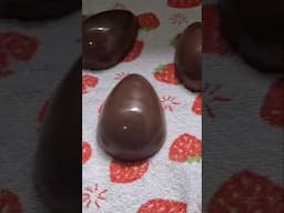 Fazendo ovo de Páscoa
