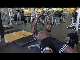 TRICEP CAMBERED BAR EXTENSION